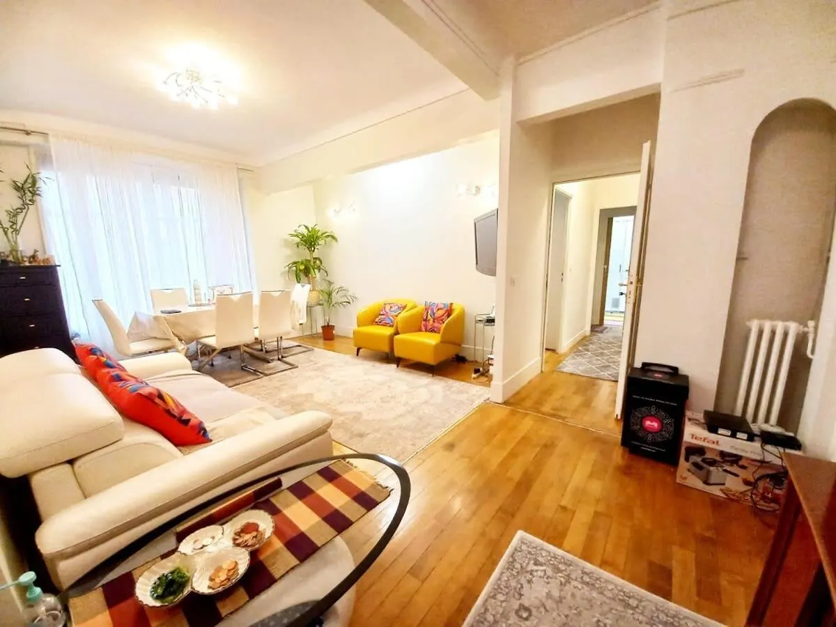 16 Michel-ange Les Beaux Quartiers De Paris